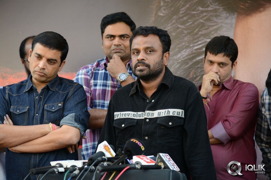 Yevadu-Movie-Success-Meet